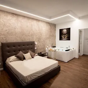 https://fervore-luxury-rooms.palermohotels.org